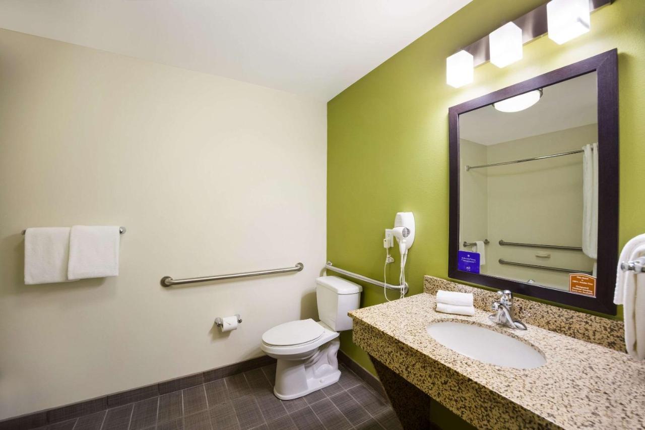 Sleep Inn & Suites Colby Esterno foto